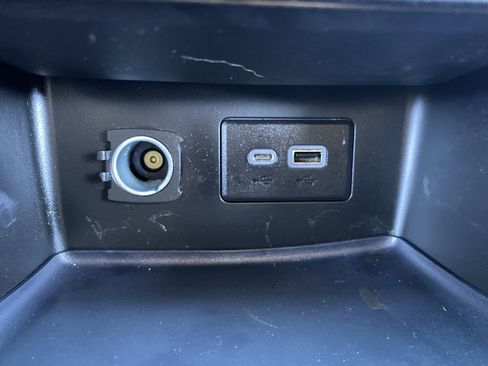 Used 2021 GMC Acadia SLE image 38