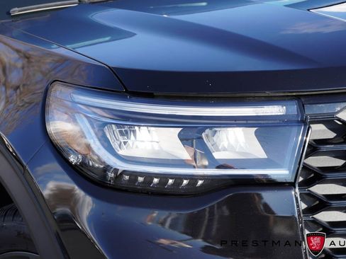 Used 2025 Ford Explorer ST image 17