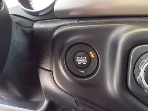 Used 2021 Jeep Wrangler Unlimited Sport AWD/4WD image 29