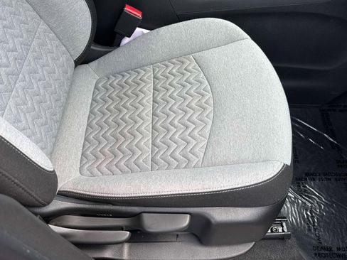 Used 2022 Chevrolet Equinox LS FWD image 26
