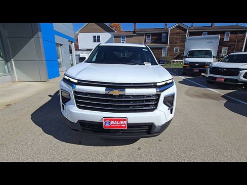 New 2026 Chevrolet Traverse LT image 3