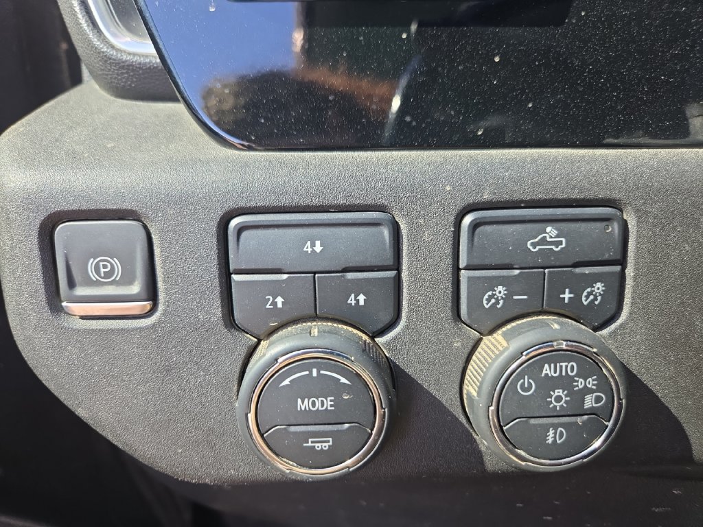 Used 2024 Chevrolet Silverado 2500 LT AWD/4WD image 19