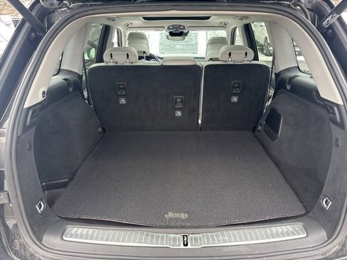 Used 2022 Jeep Grand Cherokee Summit w/ Luxury Tech Group V image 13