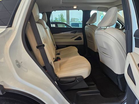 Used 2023 INFINITI QX60 Luxe w/ Cargo Package AWD/4WD image 32