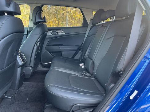 Used 2023 Kia Sportage EX image 23