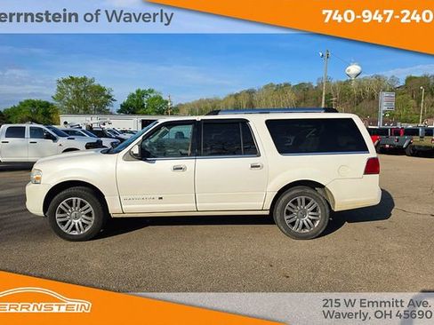 Used 2010 Lincoln Navigator L 4WD image 5