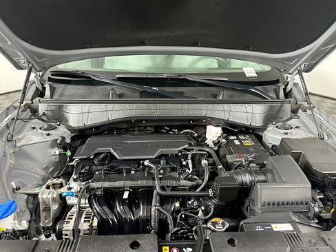 Used 2025 Hyundai Kona SEL FWD image 34