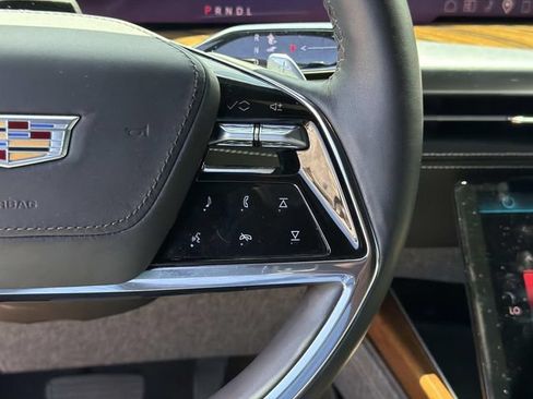 Used 2026 Cadillac Escalade Platinum Sport RWD image 30