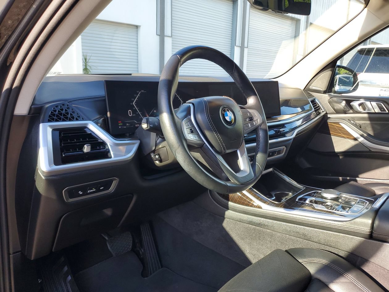 Used 2025 BMW X7 xDrive40i w/ Premium Package AWD/4WD image 19