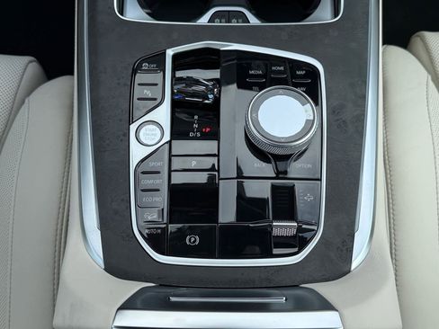 New 2026 BMW X7 xDrive40i image 25
