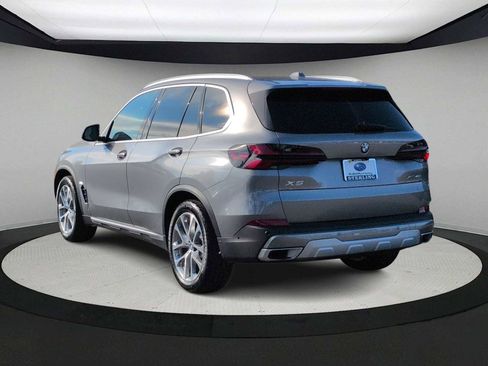 Used 2024 BMW X5 xDrive40i w/ Parking Assistance Package image 6