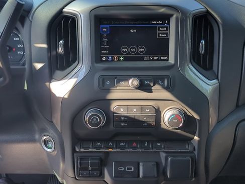 Used 2024 Chevrolet Silverado 1500 Custom image 11