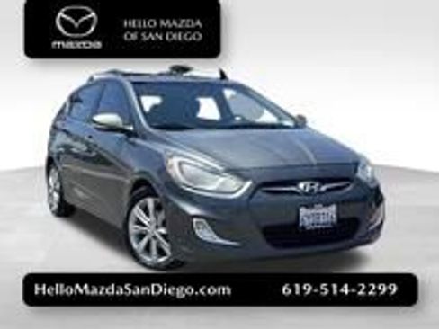 Used 2013 Hyundai Accent SE FWD image 1
