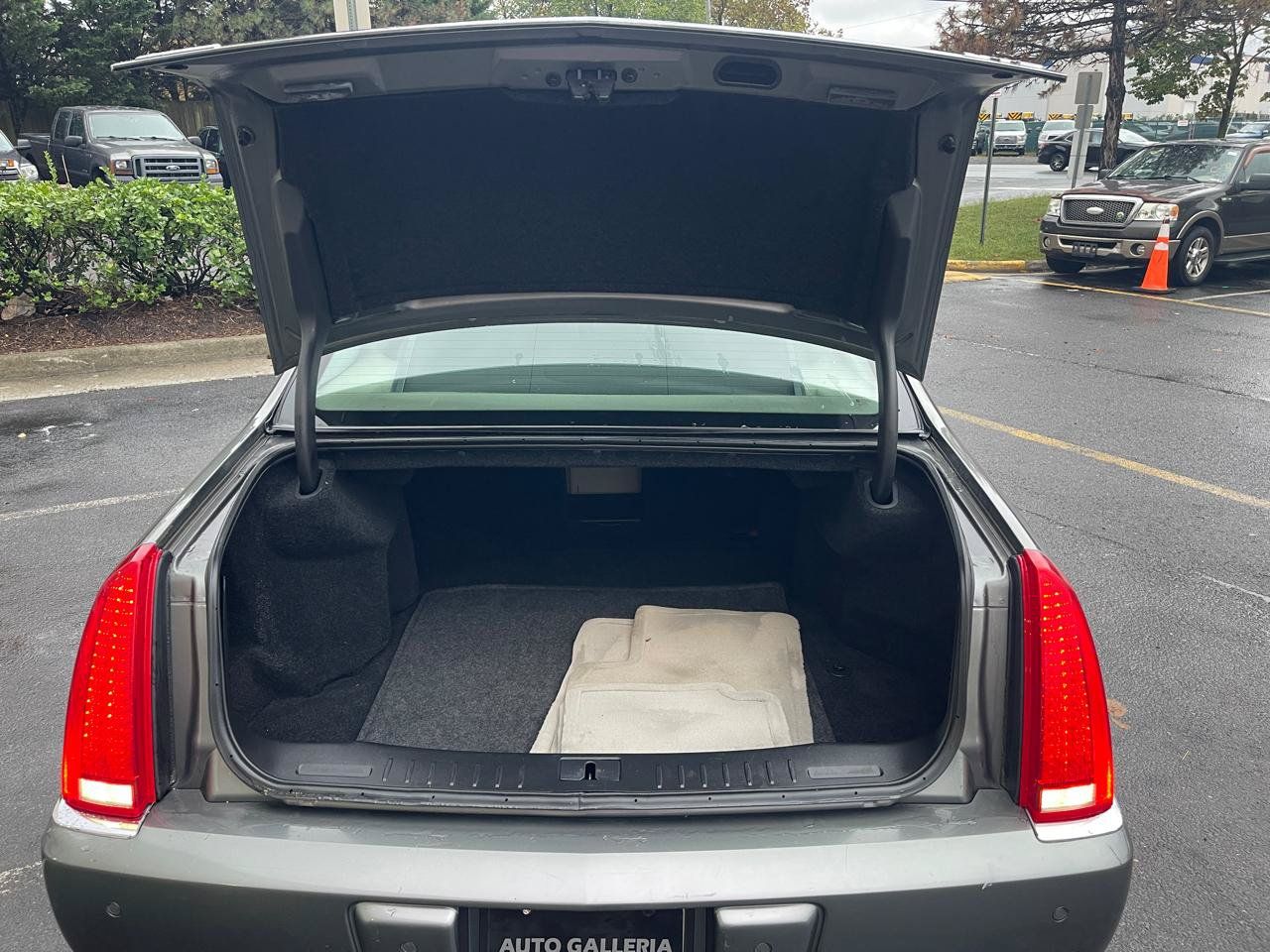 Used 2007 Cadillac DTS Luxury II FWD image 9