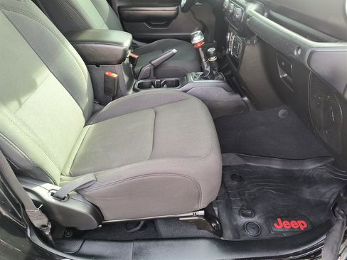 Used 2020 Jeep Gladiator Sport w/ Quick Order Package 23S image 29