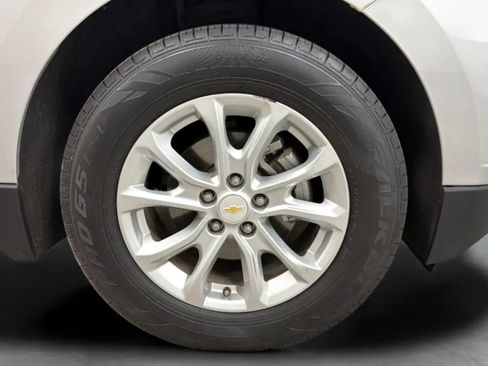 Used 2018 Chevrolet Equinox LS FWD image 25