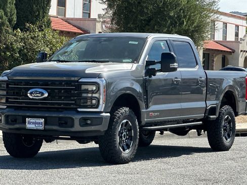 New 2026 Ford F250 Platinum w/ Tremor Off-Road Package AWD/4WD image 8
