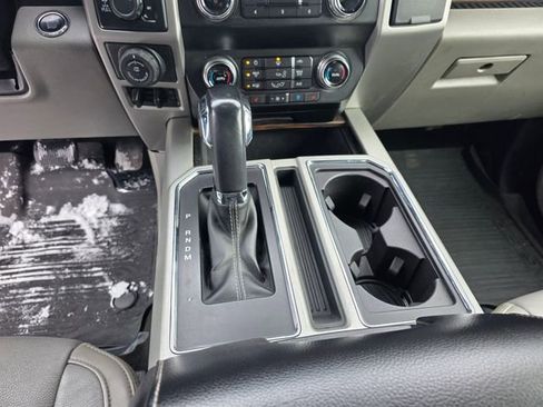 Used 2019 Ford F150 Lariat w/ Equipment Group 502A Luxury image 21