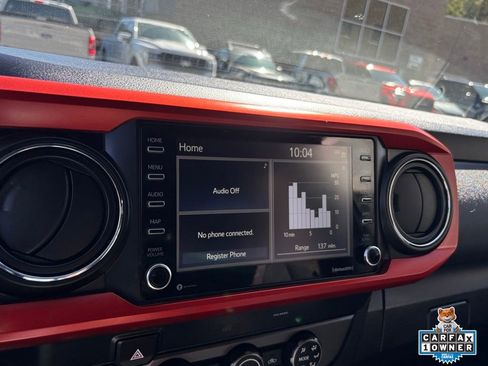 Used 2020 Toyota Tacoma TRD Off-Road AWD/4WD image 19