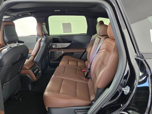 New 2026 Lincoln Nautilus Reserve image 8