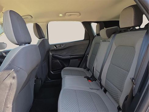 Used 2022 Ford Escape SE w/ SE Sport Appearance Package image 10