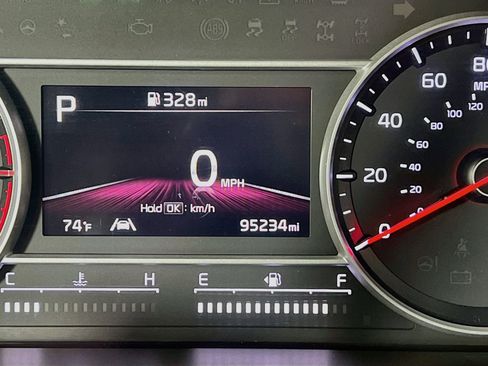 Used 2021 Kia Sorento LX AWD/4WD image 13