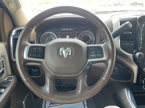 Used 2020 RAM 3500 Laramie AWD/4WD image 15