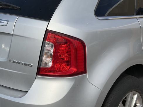 Used 2012 Ford Edge Limited w/ Vision Pkg FWD image 8