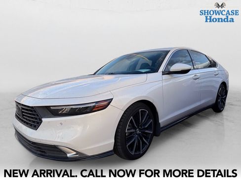 Certified 2023 Honda Accord Touring image 2