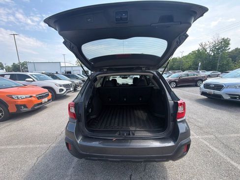 Used 2018 Subaru Outback 2.5i Limited AWD/4WD image 13