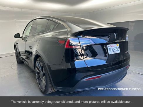 Used 2024 Tesla Model Y Performance image 3