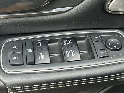 Used 2019 RAM 1500 Limited AWD/4WD image 11