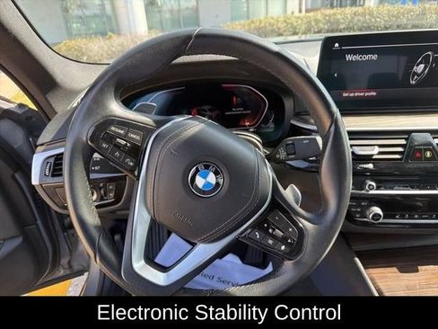 Used 2023 BMW 530i w/ Premium Package RWD image 16