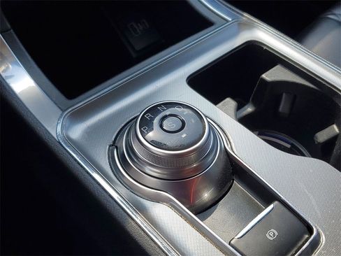 Used 2023 Ford Edge Titanium image 31