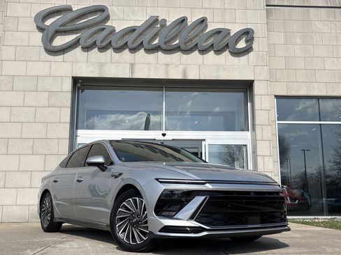 Used 2025 Hyundai Sonata Limited image 1