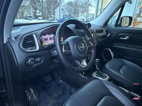 Used 2015 Jeep Renegade Limited image 10