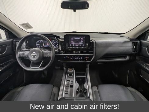 Used 2024 Nissan Pathfinder SV w/ SV Premium Package FWD image 3