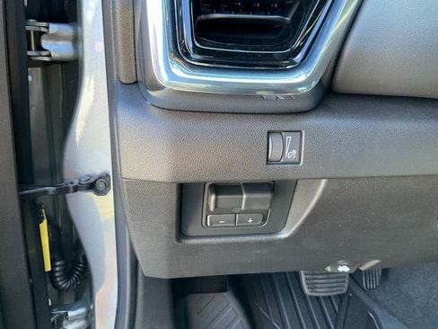 New 2026 GMC Canyon Elevation w/ Convenience Package image 6