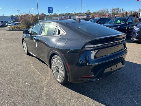 New 2026 Toyota Prius Plug-In Hybrid image 5