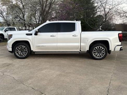 Used 2024 GMC Sierra 1500 Denali Ultimate image 3