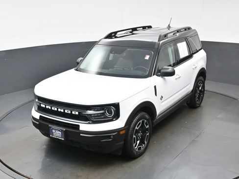 Used 2023 Ford Bronco Sport Outer Banks w/ Tech Package AWD/4WD image 35