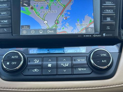 Used 2018 Toyota RAV4 Limited image 23