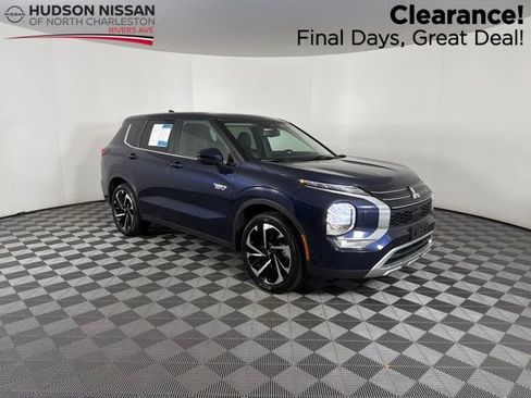Used 2024 Mitsubishi Outlander SE AWD/4WD image 1