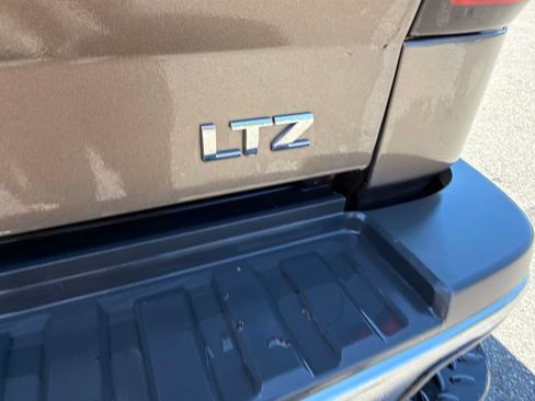 Used 2015 Chevrolet Silverado 2500 LTZ w/ Duramax Plus Package AWD/4WD image 9