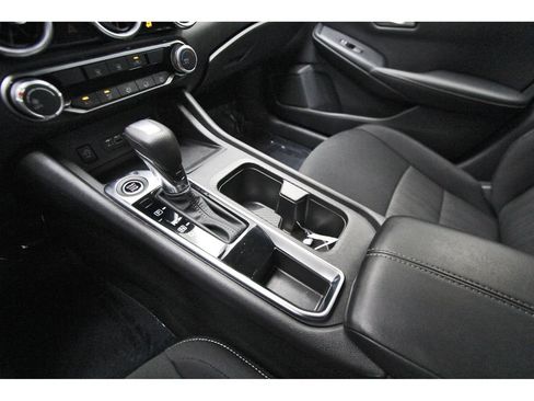 Used 2024 Nissan Sentra SV FWD image 26