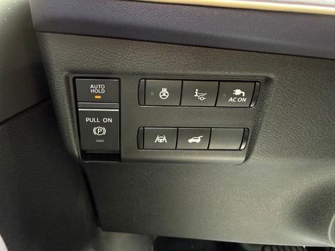 New 2026 Nissan Leaf Platinum+ w/ Cargo Package (Platinum+) image 24