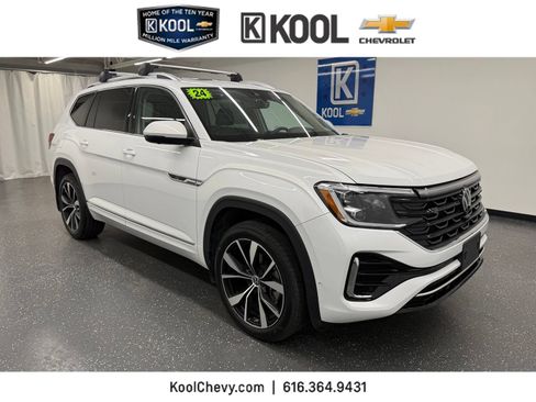 Used 2024 Volkswagen Atlas SEL Premium R-Line AWD/4WD image 1