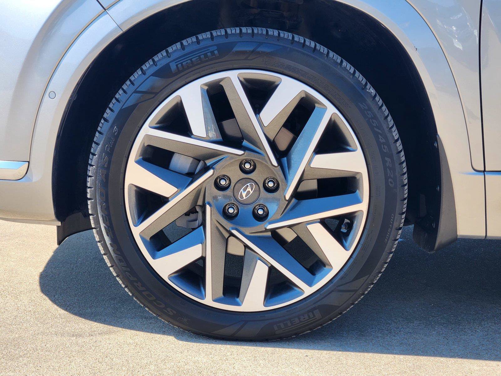 Used 2022 Hyundai Santa Fe Calligraphy FWD image 7