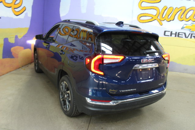 Used 2023 GMC Terrain SLT w/ Tech Package AWD/4WD image 6