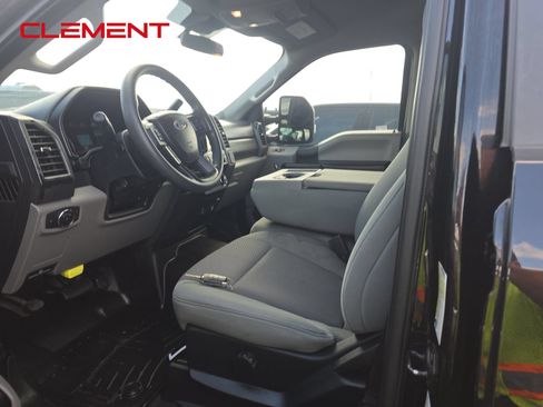 Used 2020 Ford F250 XL w/ STX Appearance Package AWD/4WD image 3